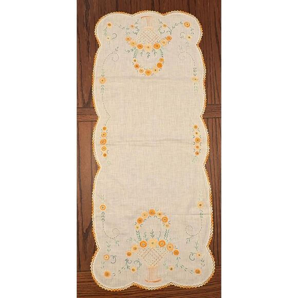 LOT of 4 Heavily Embroidered Table Runners Dresser Scarf 50s Vintage Linens - Picture 7 of 11